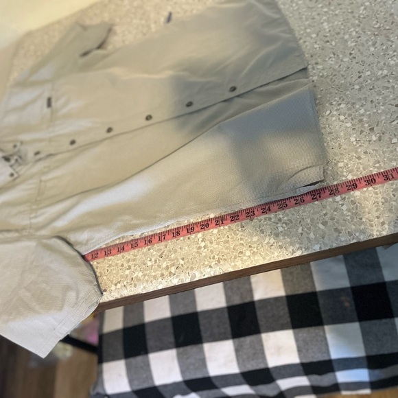 Eddie Bauer Men's Size Medium Travex Free Dry Short Sleeve Button Down Shirt - Picture 9 of 10